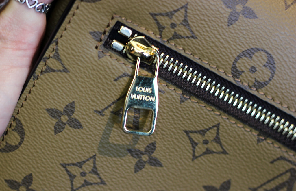 Louis Vuitton Pochette Metis Purse