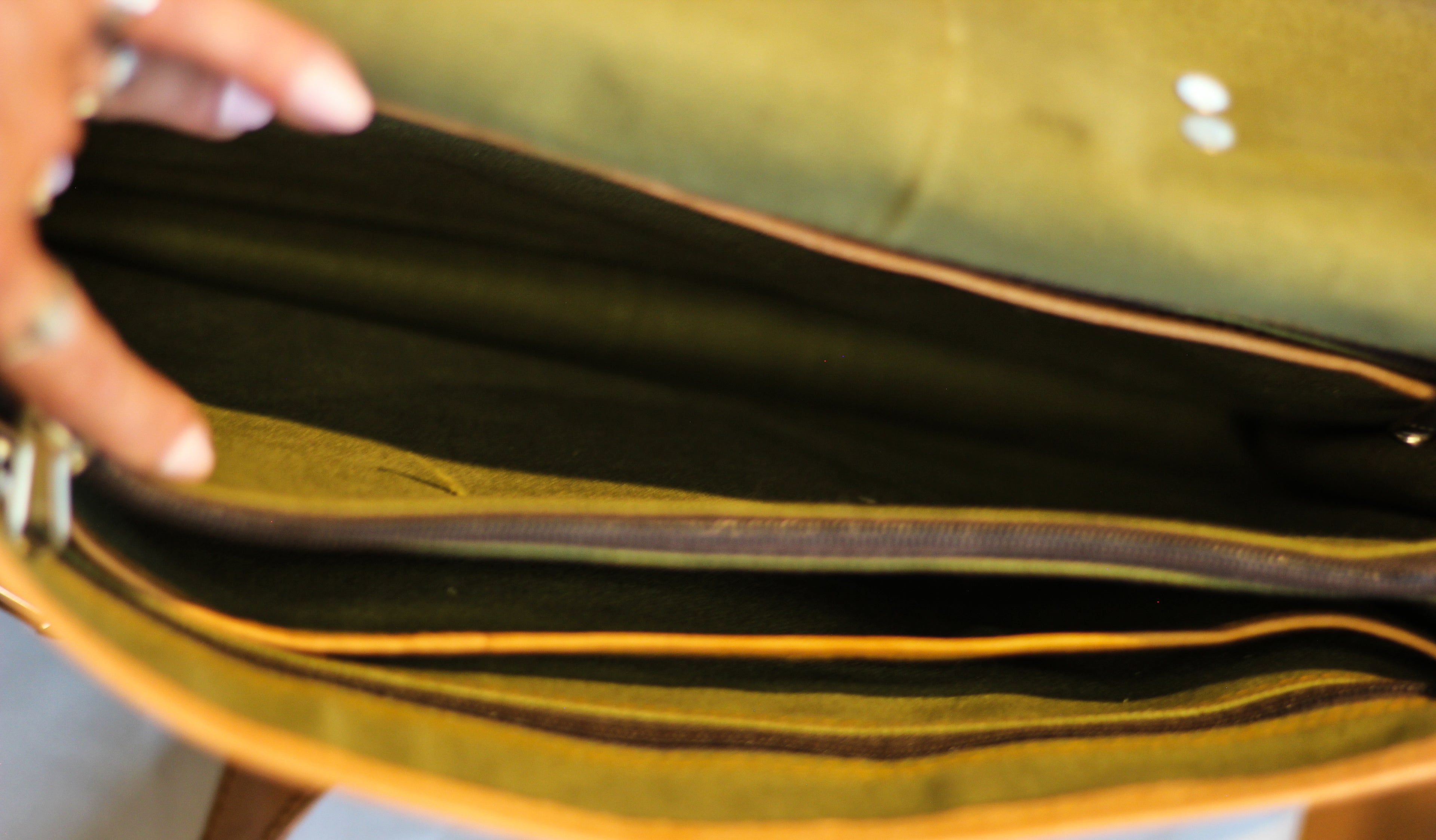 Handcrafted Vintage-Inspired Leather Messenger Bag